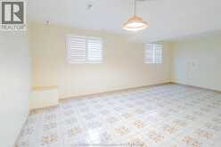 8 Regal PLACE | Chatham Ontario | Slide Image Eighteen