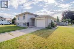 8 Regal PLACE | Chatham Ontario | Slide Image One