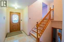 8 Regal PLACE | Chatham Ontario | Slide Image Three