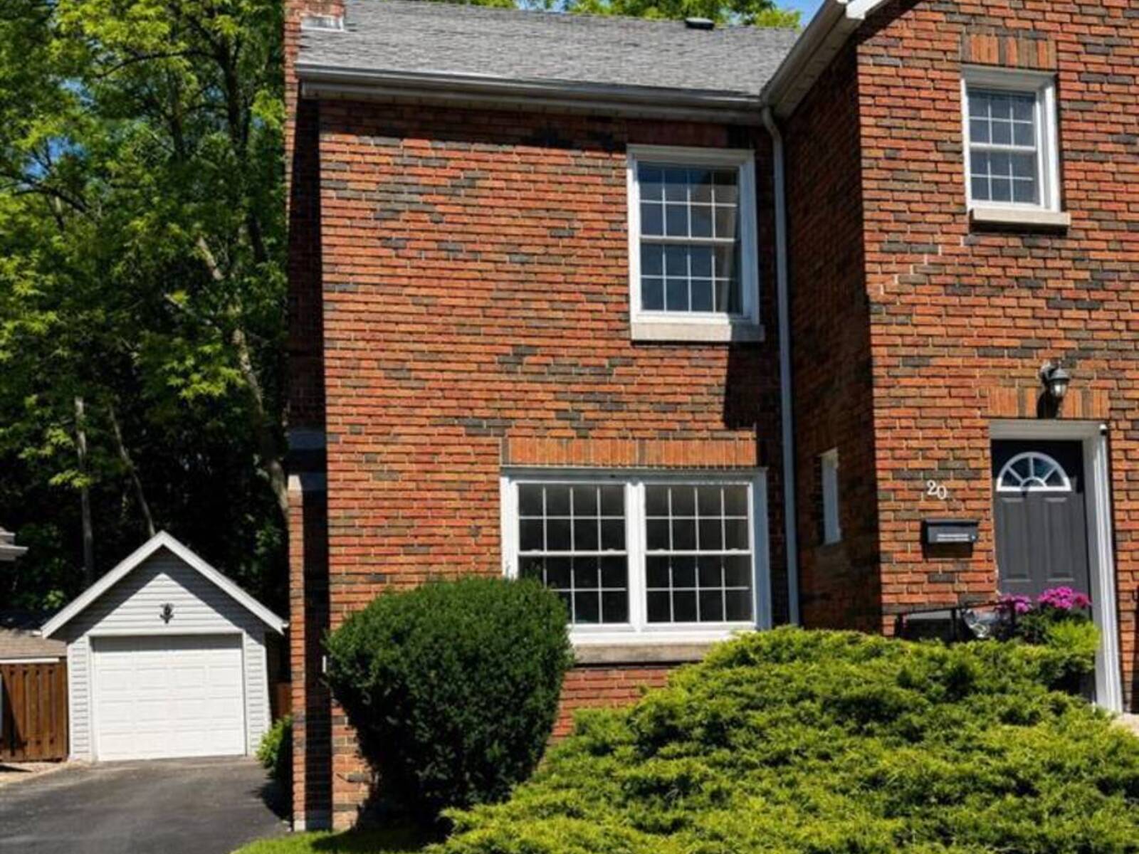 20 Sparks DRIVE, Chatham, Ontario N7M 4J1