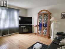 15 MONARCH DRIVE | Chatham Ontario | Slide Image Three