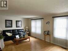 15 MONARCH DRIVE | Chatham Ontario | Slide Image Six