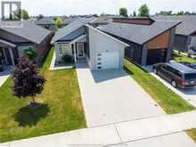 105 Moonstone CRESCENT | Chatham Ontario | Slide Image Two
