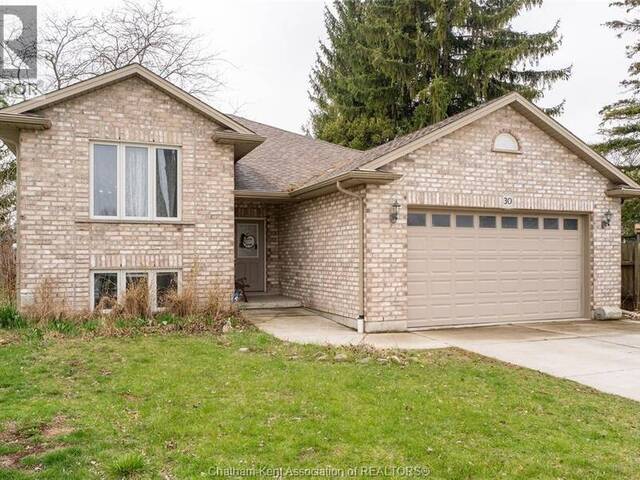 30 St Michael AVENUE Chatham Ontario, N7M 2E4 - 5 Bedrooms Home For Sale