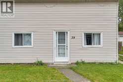 39 MCGEORGE STREET | Chatham-Kent Ontario | Slide Image Four