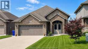 422 Twilight TRAIL | Chatham Ontario | Slide Image One