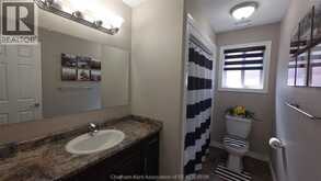 422 Twilight TRAIL | Chatham Ontario | Slide Image Fifteen