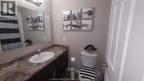 422 Twilight TRAIL | Chatham Ontario | Slide Image Eleven