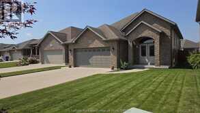 422 Twilight TRAIL | Chatham Ontario | Slide Image Two