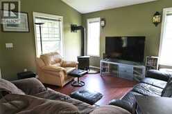 46 Kent STREET | Chatham-Kent Ontario | Slide Image Three