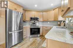 26-21 EARL DRIVE | Chatham Ontario | Slide Image Eight