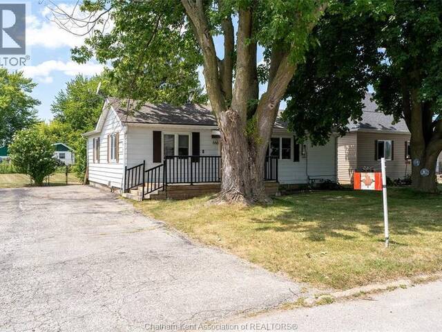 886 OLD GLASS ROAD Wallaceburg Ontario, N8A 3S8 - 2 Bedrooms Waterfront Home For sale