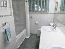 48 Ardleigh DRIVE | Chatham Ontario | Slide Image Twelve