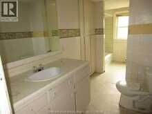 30 Delaware AVENUE | Chatham Ontario | Slide Image Thirteen