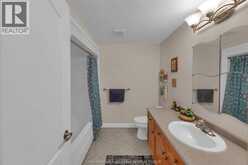 45 MORNING GLORY LANE | Chatham Ontario | Slide Image Thirty-seven