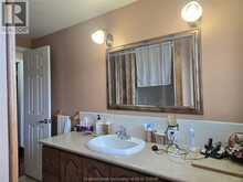 16 Donalda DRIVE | Chatham Ontario | Slide Image Seventeen