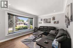 23 Queensway DRIVE | Chatham Ontario | Slide Image Five