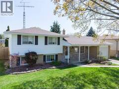 22 PEMBROKE CRESCENT Chatham Ontario, N7L 2J4
