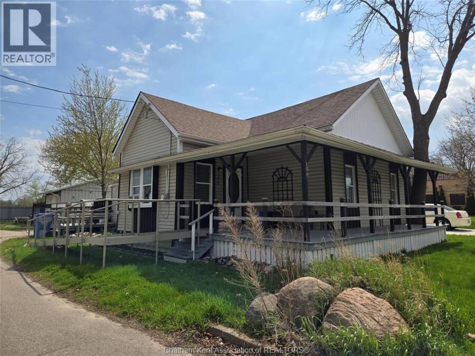 106 Park Avenue E AVENUE, Chatham, Ontario N7M 3V4