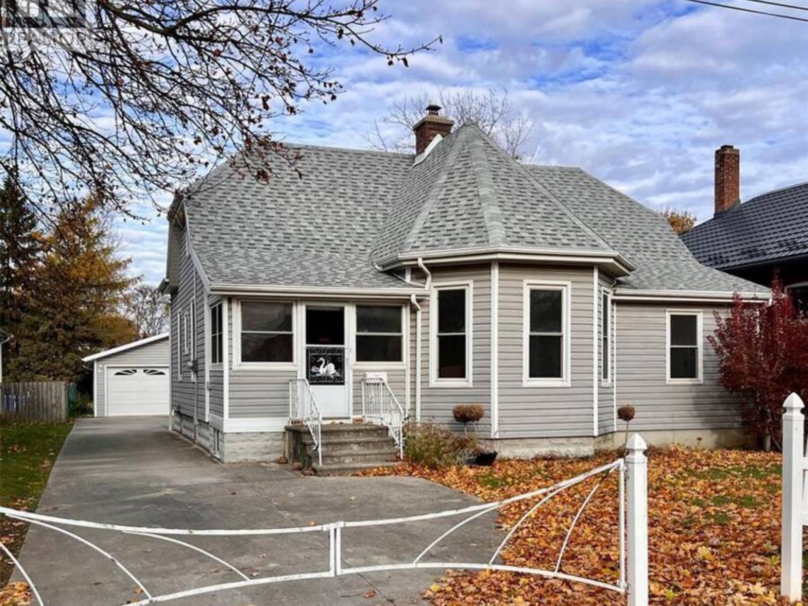 101 Harvey STREET, Chatham, Ontario N7M 1M4