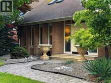 301 VICTORIA AVENUE | Chatham Ontario | Slide Image Thirty-six