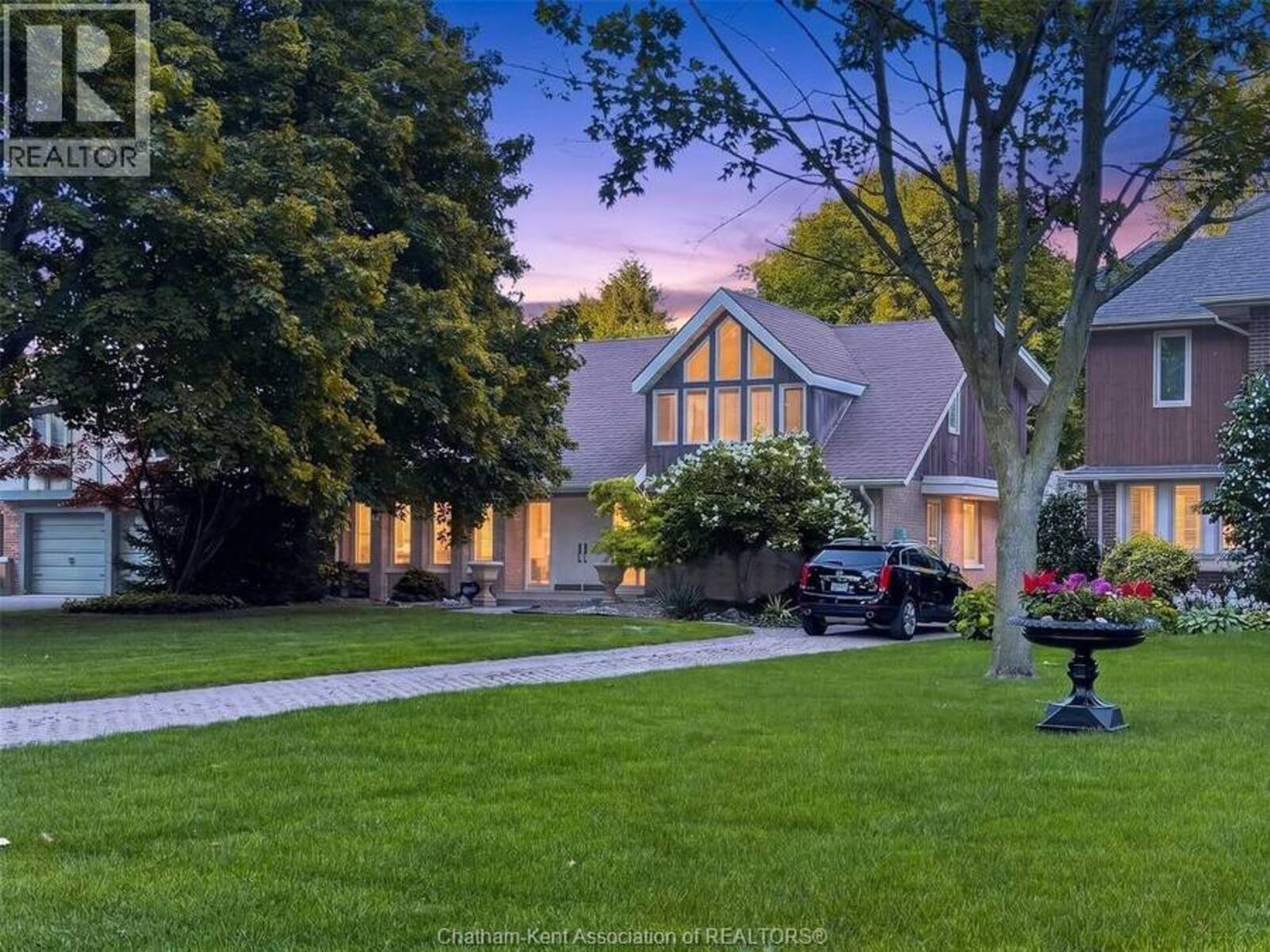 301 VICTORIA AVENUE, Chatham, Ontario N7L 3B1