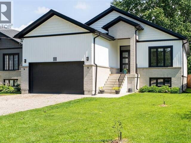 339 OAK STREET West Chatham-Kent Ontario, N0P 1C0 - 5 Bedrooms Home For Sale