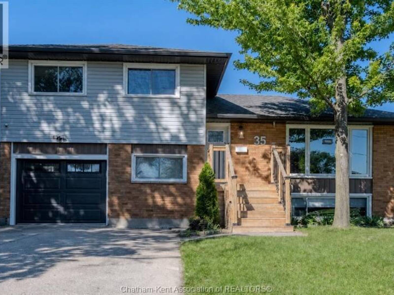 35 Crystal DRIVE, Chatham, Ontario N7M 3C6