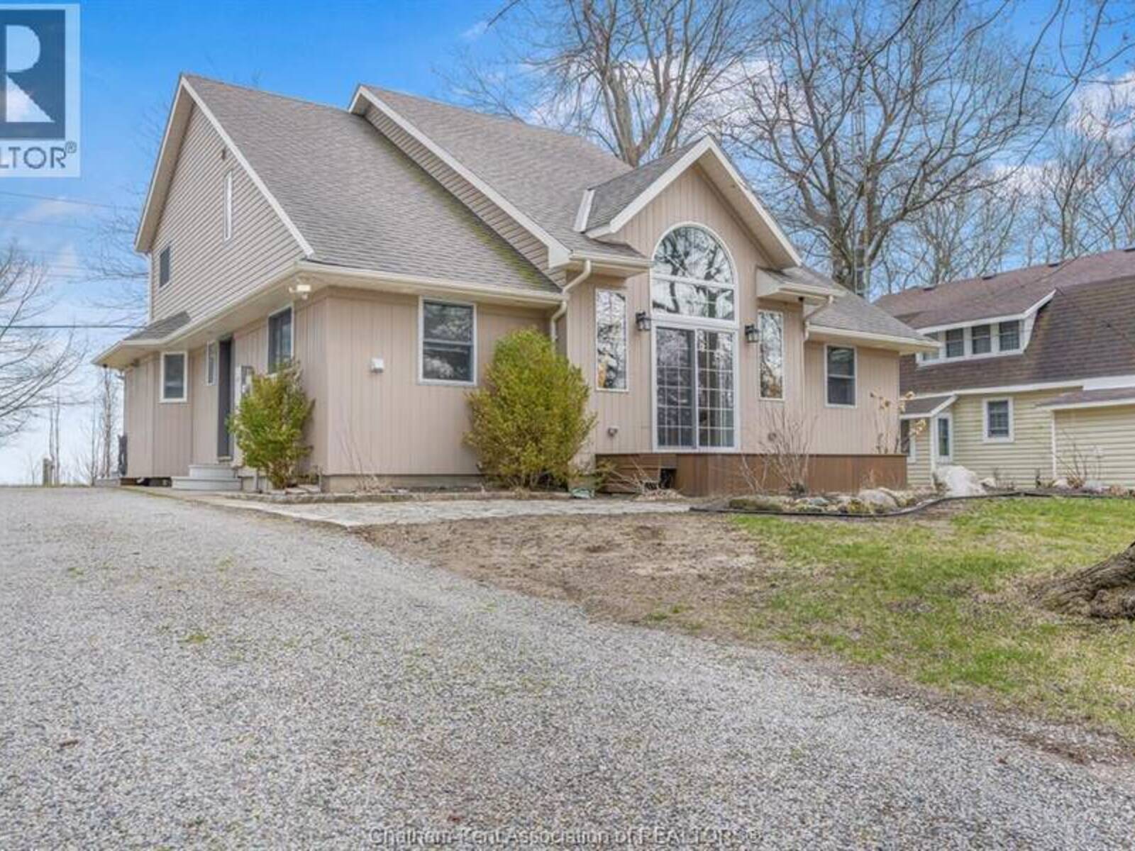 17938 Lakeshore ROAD, Chatham-Kent, Ontario N0P 1X0