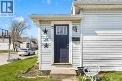 23 DEGGE STREET | Chatham Ontario | Slide Image Five