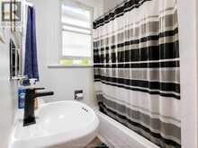 91 Inshes AVENUE | Chatham Ontario | Slide Image Ten