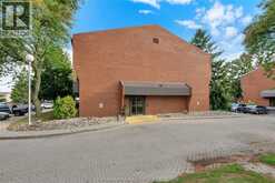 955 GRAND AVENUE West Unit# 109 | Chatham Ontario | Slide Image Thirty-three