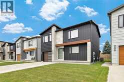 71 Churchill Park ROAD | Chatham Ontario | Slide Image Three