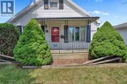 15 Oxley DRIVE | Chatham Ontario | Slide Image Two