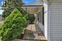 15 Oxley DRIVE | Chatham Ontario | Slide Image Five