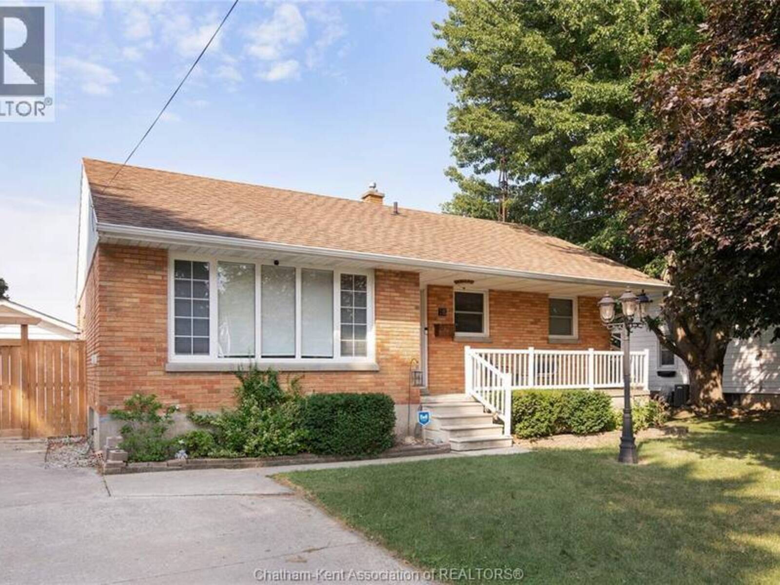 26 Canterbury STREET, Chatham, Ontario N7L 3S5