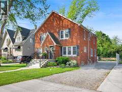 210-212 Elizabeth STREET Chatham Ontario, N7L 2Y7