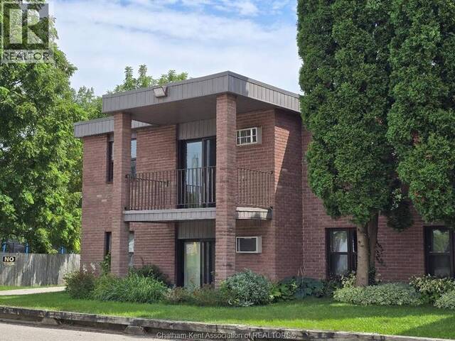 12 Montgomery DRIVE Unit# A207 Wallaceburg Ontario, N8A 5B5 - 3 Bedrooms Condo For Sale