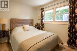 11 Oriole PARKWAY | Chatham Ontario | Slide Image Sixteen