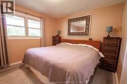 11 Oriole PARKWAY | Chatham Ontario | Slide Image Seventeen