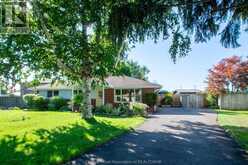 11 Oriole PARKWAY | Chatham Ontario | Slide Image Three