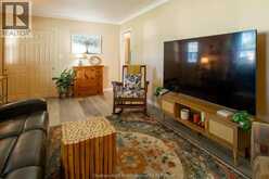 11 Oriole PARKWAY | Chatham Ontario | Slide Image Eight