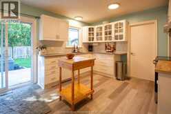 11 Oriole PARKWAY | Chatham Ontario | Slide Image Nine
