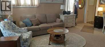 92 BAXTER STREET | Chatham Ontario | Slide Image Nine