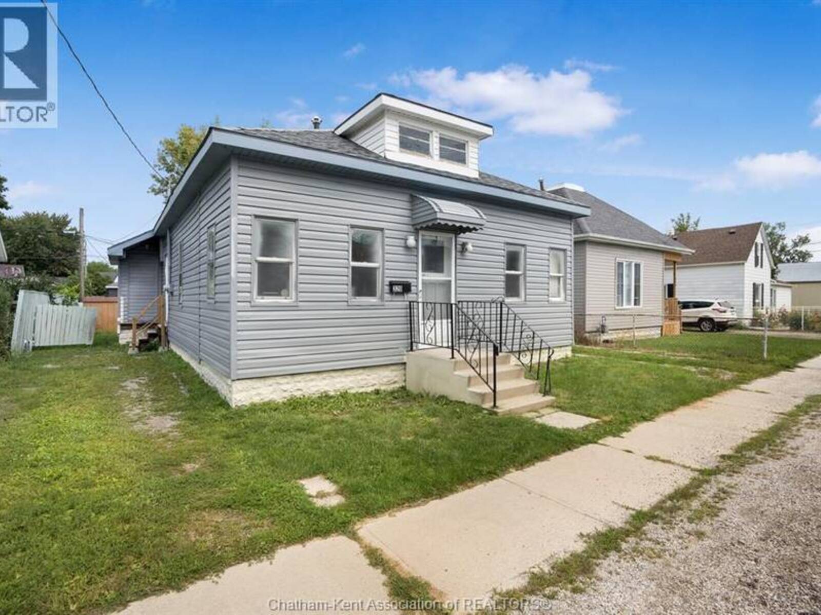 320 Lafontaine STREET, Wallaceburg, Ontario N8A 4H9