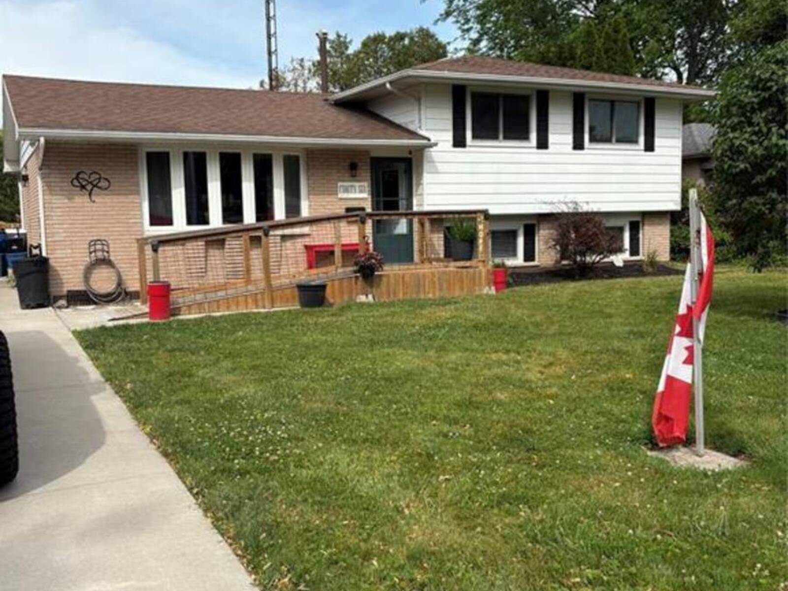 46 OTTAWA DRIVE, Chatham, Ontario N7L 2J6