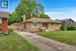 126 Partridge CRESCENT | Chatham Ontario | Slide Image Three