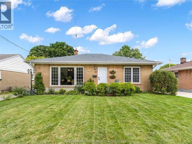 29 PAVEY STREET Chatham Ontario, N7M 5E1 - 2 Bedrooms Home For Sale