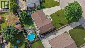 100 ARGYLE CRESCENT | Chatham Ontario | Slide Image Eleven