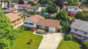 100 ARGYLE CRESCENT | Chatham Ontario | Slide Image Thirteen